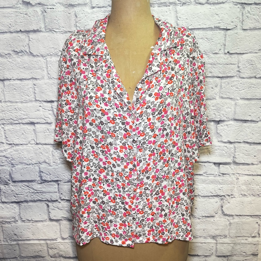 DKNY Women's 100% Rayon floral button down blouse size XL